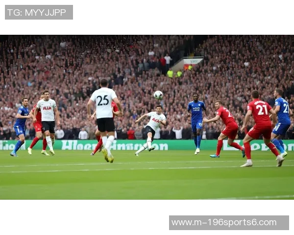 足球退役后的新人生探索与挑战:从绿茵场到人生舞台的转变与反思 足球退役后的新人生探索与挑战:从绿茵场到人生舞台的转变与反思